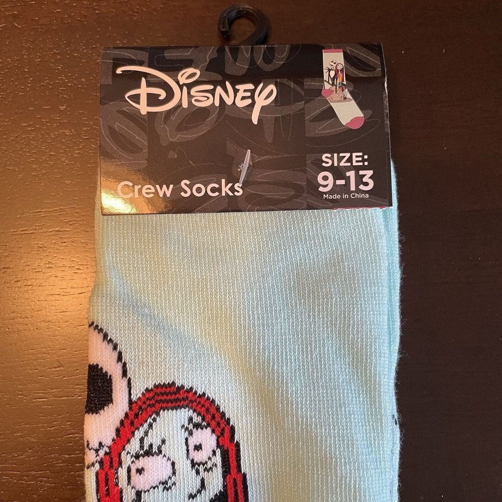 NEW The Nightmare Before Christmas Jack & Sally  Crew Socks Unisex Size 9-13 - Picture 3 of 5